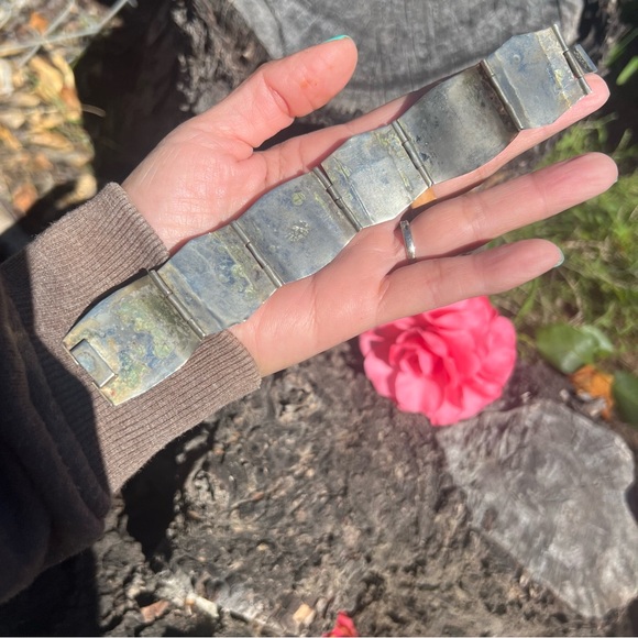 Taxco Sterling Silver and Iridescent Bracelet, Chunky, Marked 925. Nice Weight - Picture 8 of 13